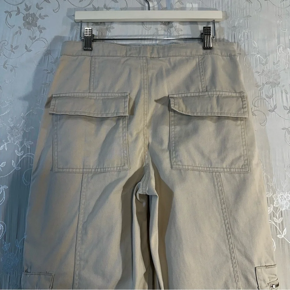 NWT Sixty-Six Los Angeles Beige Multi Pocket Beige Cargo Wide Leg Pants Size 5